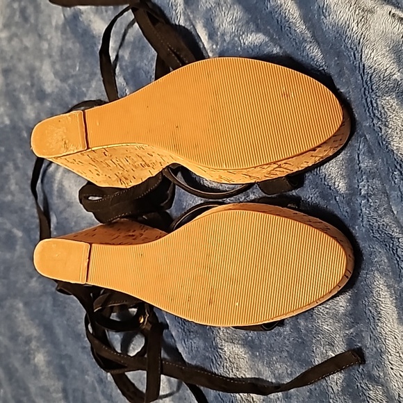 Guess shoes - Picture 2 of 2